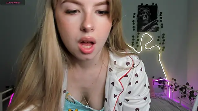 Snapshot of Melissa_babs chatting on 02-27-25, 06:07 Melissa babs online show from 02-27-25, 06:07