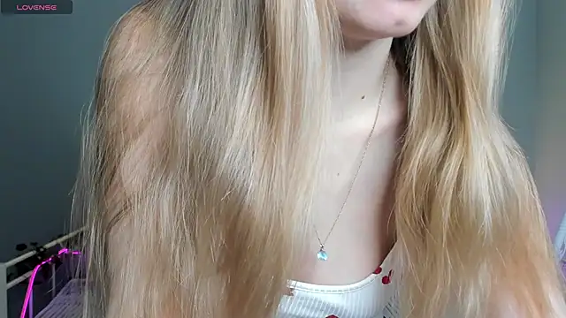 Snapshot of Melissa_babs chatting on 03-23-25, 02:04 Melissa babs online show from 03-23-25, 02:04