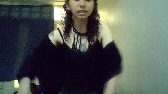 Snapshot of CELEna098rs707 chatting on 07-04-26, 10:05 CELEna098rs707 online show from 07-04-26, 10:05