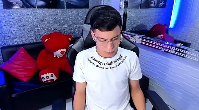 salvadorgomezx online show from 01-14-25, 07:53