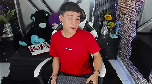 salvadorgomezx online show from 01-21-25, 11:03