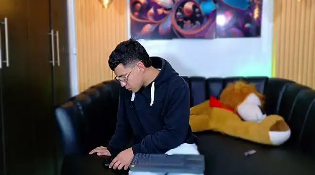 salvadorgomezx online show from 02-06-25, 08:39