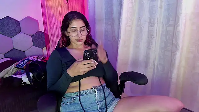 Snapshot of Horny_tgn chatting on 05-29-26, 06:17 Horny tgn online show from 05-29-26, 06:17