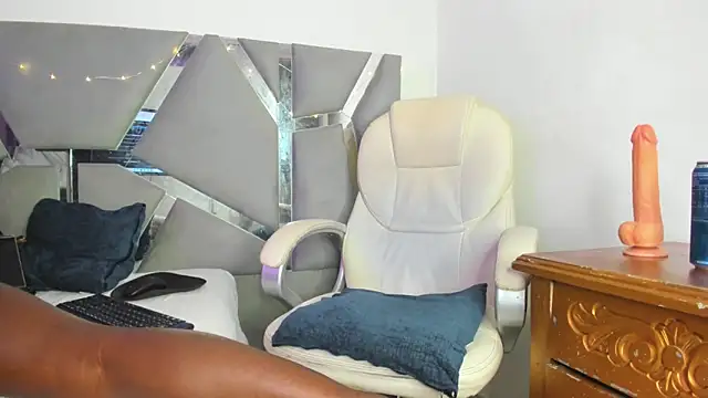 Snapshot of Arii_xxx chatting on 02-16-25, 03:15 Arii xxx online show from 02-16-25, 03:15