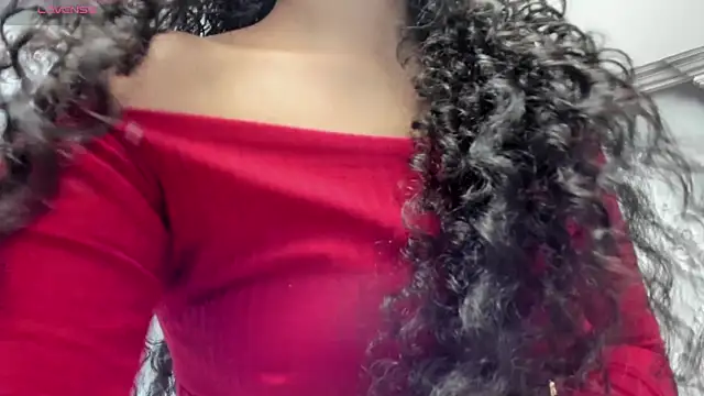 Snapshot of joselyn_sexy_ chatting on 01-31-25, 11:35 joselyn sexy online show from 01-31-25, 11:35