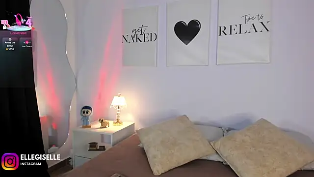 ElleGisellee online show from 06-01-26, 09:44