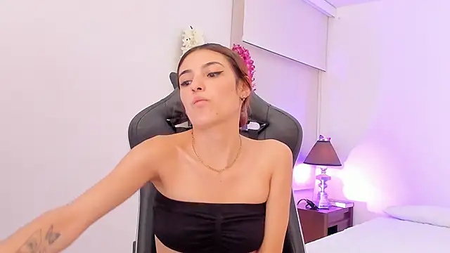 sofiarouge online show from 02-20-25, 08:03