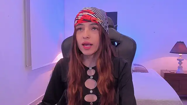 sofiarouge online show from 12-16-25, 07:52