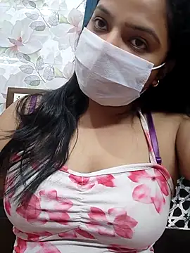Snapshot of Myloveurvi chatting on 04-27-26, 10:24 Myloveurvi online show from 04-27-26, 10:24