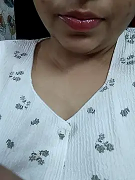 Snapshot of Myloveurvi chatting on 07-08-26, 03:05 Myloveurvi online show from 07-08-26, 03:05