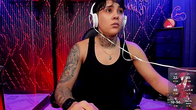 Snapshot of ZhoeStrong chatting on 02-17-26, 09:54 ZhoeStrong online show from 02-17-26, 09:54