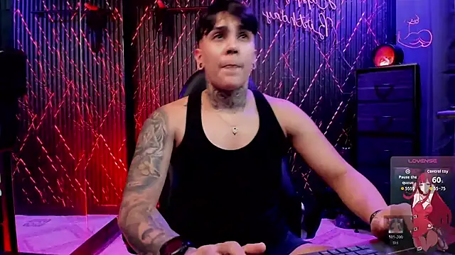 Snapshot of ZhoeStrong chatting on 02-18-26, 10:28 ZhoeStrong online show from 02-18-26, 10:28