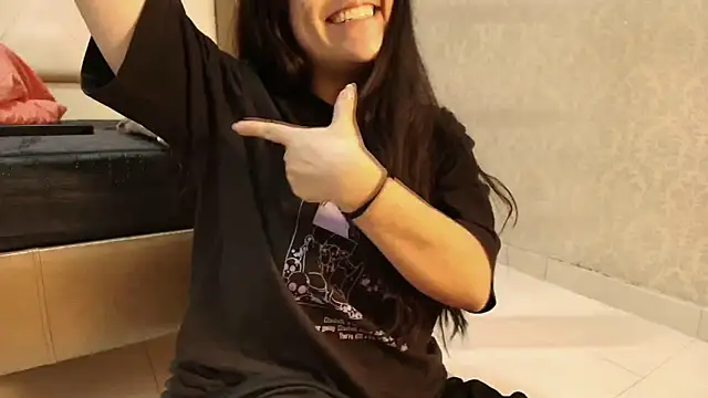 sofiaclauss online show from 10-24-25, 10:28