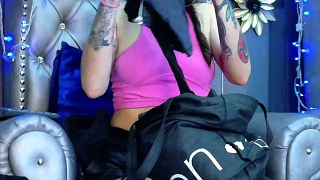 LusstCruella online show from 12-19-25, 02:46