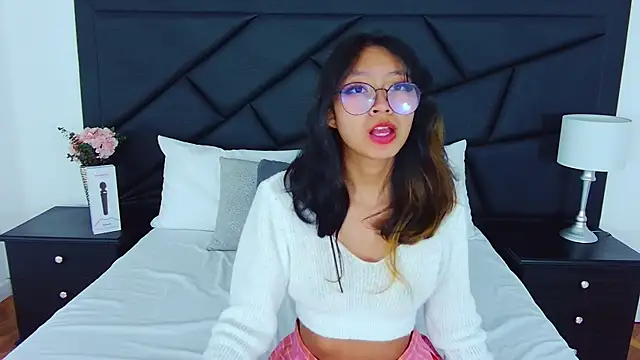 Yommi Winx online show from 02-07-25, 03:45