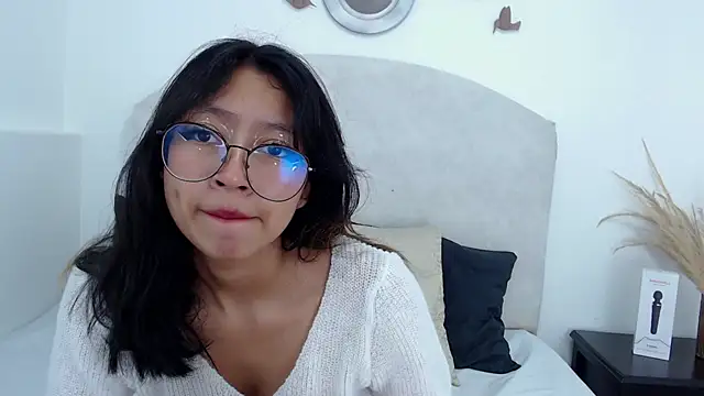 Yommi Winx online show from 02-22-25, 03:56