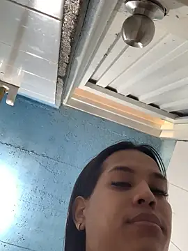 Emiily Miller online show from 12-29-24, 05:44