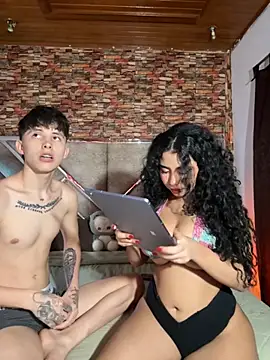 G Poseidon y Cloe online show from 11-30-25, 08:35