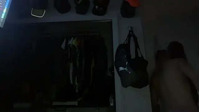 Snapshot of hot_shot_13 chatting on 12-20-25, 03:13 hot shot 13 online show from 12-20-25, 03:13