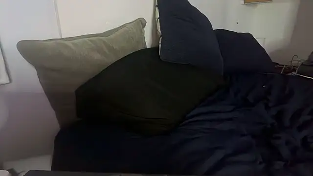 Snapshot of hot_shot_13 chatting on 01-09-26, 11:50 hot shot 13 online show from 01-09-26, 11:50