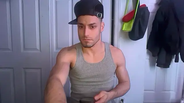 Snapshot of hot_shot_13 chatting on 02-19-26, 07:04 hot shot 13 online show from 02-19-26, 07:04