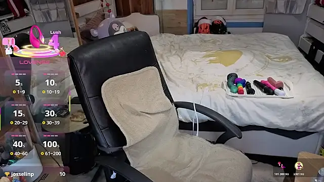 LisandreLaVenale online show from 12-14-25, 09:52