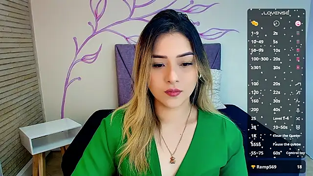 Snapshot of DahliaMoore chatting on 12-03-24, 12:06 DahliaMoore online show from 12-03-24, 12:06