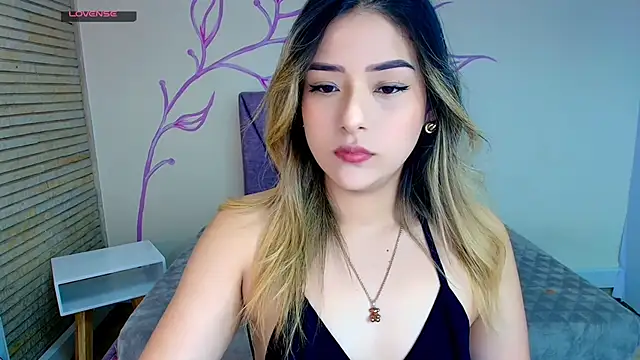 Snapshot of DahliaMoore chatting on 12-20-24, 12:05 DahliaMoore online show from 12-20-24, 12:05