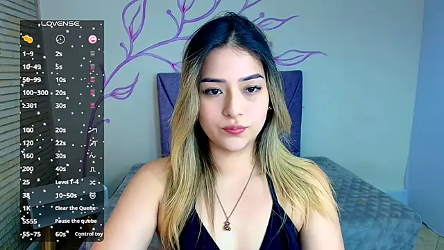 Snapshot of DahliaMoore chatting on 12-20-24, 03:10 DahliaMoore online show from 12-20-24, 03:10
