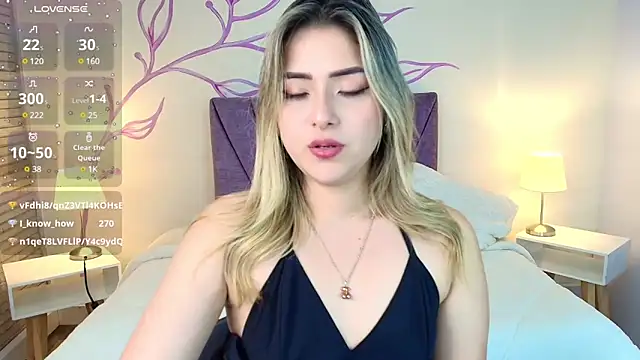 Snapshot of DahliaMoore chatting on 03-17-25, 11:00 DahliaMoore online show from 03-17-25, 11:00