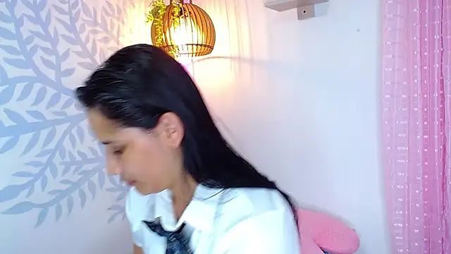 Alison Wiley online show from 04-05-26, 06:43