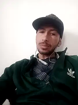 Snapshot of Gatohot23 chatting on 01-26-25, 05:34 Gatohot23 online show from 01-26-25, 05:34