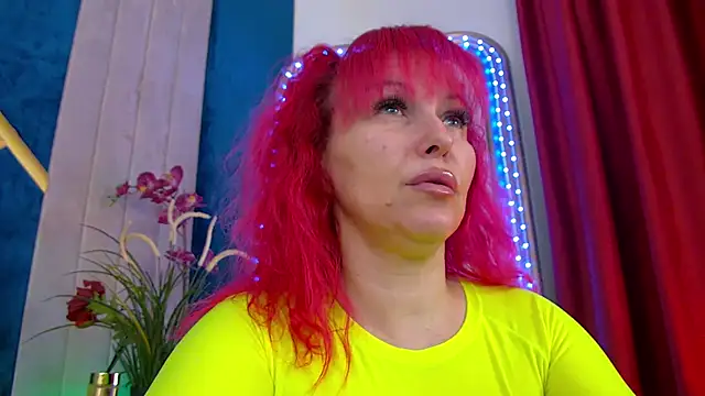 Foxxxy MILF online show from 02-25-26, 04:55