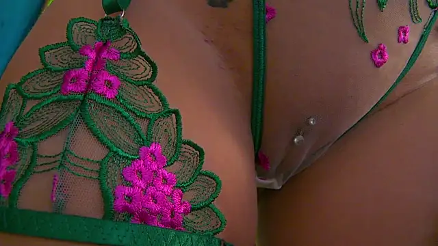 Snapshot of Foxxxy_MILF chatting on 06-08-26, 03:51 Foxxxy MILF online show from 06-08-26, 03:51