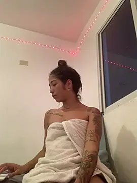 Snapshot of Marielasanchez chatting on 02-27-25, 11:15 Marielasanchez online show from 02-27-25, 11:15