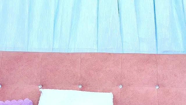 AlliciaKim online show from 12-01-25, 07:19