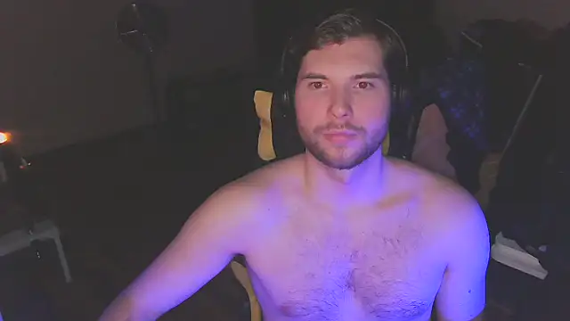 Snapshot of Ironman220 chatting on 02-25-25, 06:53 Ironman220 online show from 02-25-25, 06:53