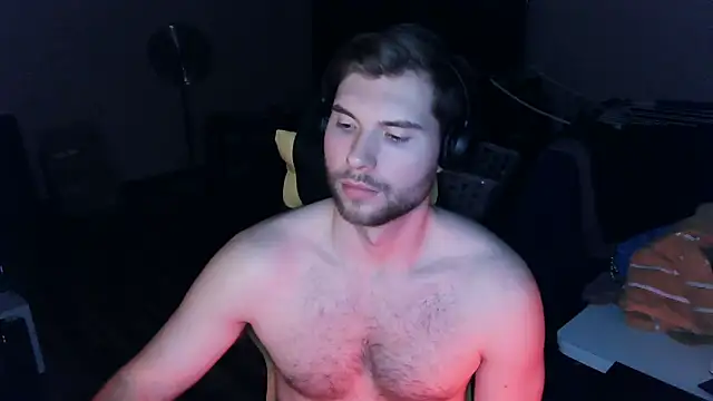 Snapshot of Ironman220 chatting on 03-16-26, 06:12 Ironman220 online show from 03-16-26, 06:12