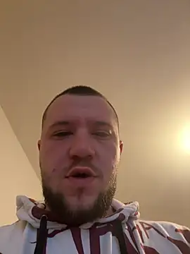 Snapshot of klydick chatting on 12-24-24, 10:44 klydick online show from 12-24-24, 10:44