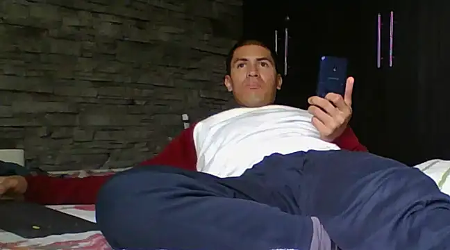 Snapshot of Sexylatin64 chatting on 03-18-25, 04:48 Sexylatin64 online show from 03-18-25, 04:48