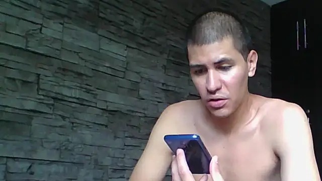 Snapshot of Sexylatin64 chatting on 06-17-26, 03:57 Sexylatin64 online show from 06-17-26, 03:57