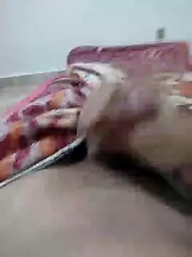 Snapshot of lm279 chatting on 01-07-25, 11:58 lm279 online show from 01-07-25, 11:58