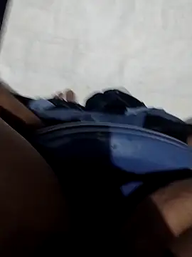 Snapshot of lm279 chatting on 02-14-25, 12:47 lm279 online show from 02-14-25, 12:47