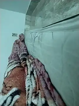 Snapshot of lm279 chatting on 02-17-25, 06:26 lm279 online show from 02-17-25, 06:26