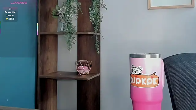 Lana-Gross online show from 02-13-26, 03:52