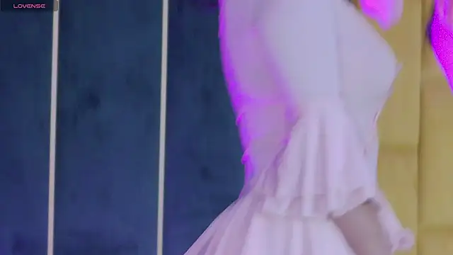 GiuliaHarvey online show from 11-11-25, 03:56