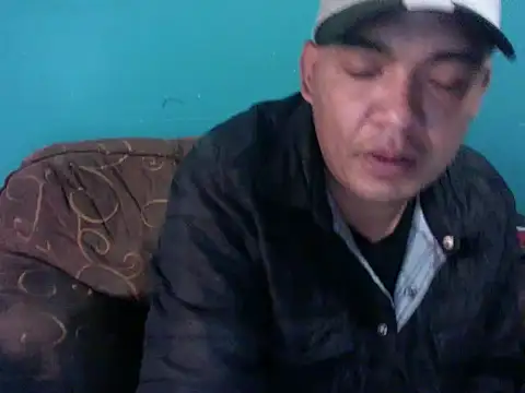 Snapshot of TUMORENO1 chatting on 02-14-25, 09:10 TUMORENO1 online show from 02-14-25, 09:10