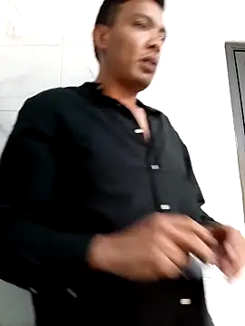 Snapshot of TUMORENO1 chatting on 10-04-25, 05:44 TUMORENO1 online show from 10-04-25, 05:44