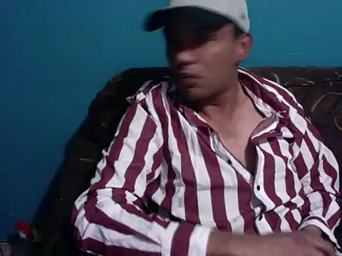 Snapshot of TUMORENO1 chatting on 10-23-25, 04:34 TUMORENO1 online show from 10-23-25, 04:34