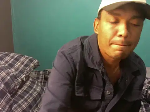 Snapshot of TUMORENO1 chatting on 10-26-25, 06:47 TUMORENO1 online show from 10-26-25, 06:47